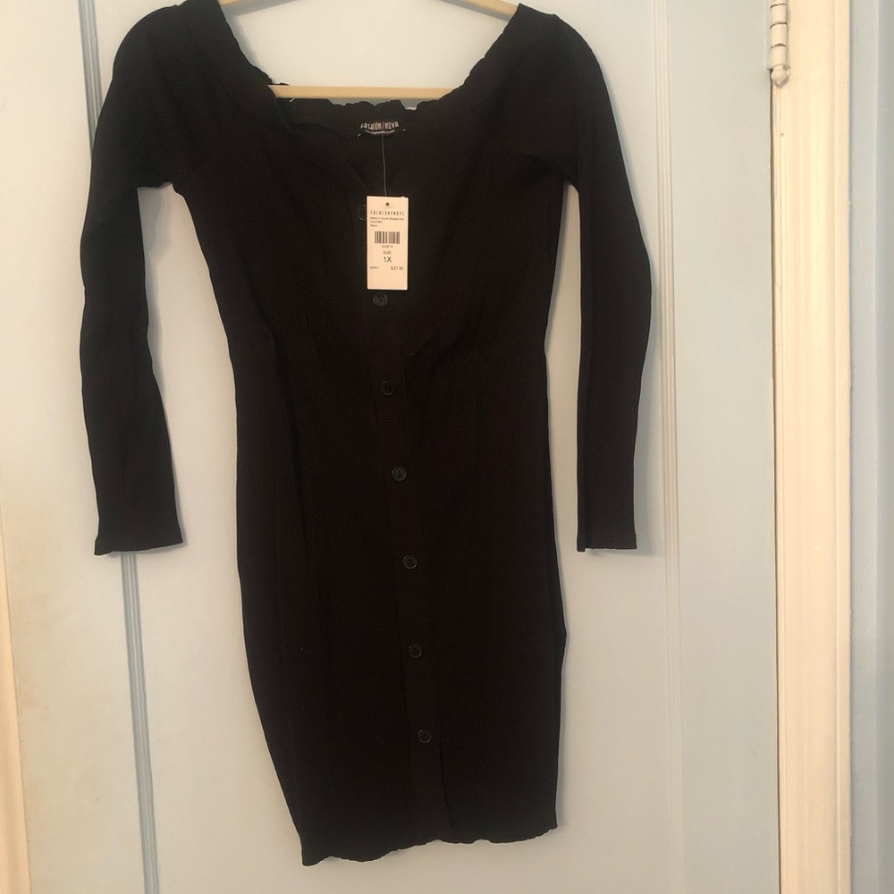 Black button ribbed body con dress